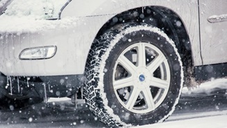 キャッシング・カードが無くても冬タイヤの準備ができて安心